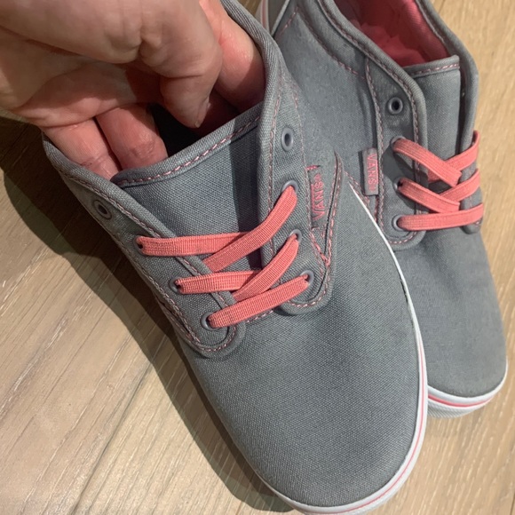 Girls Slip On Vans - Picture 4 of 5